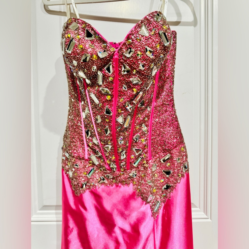Jazy Couture formal gown, Size 4